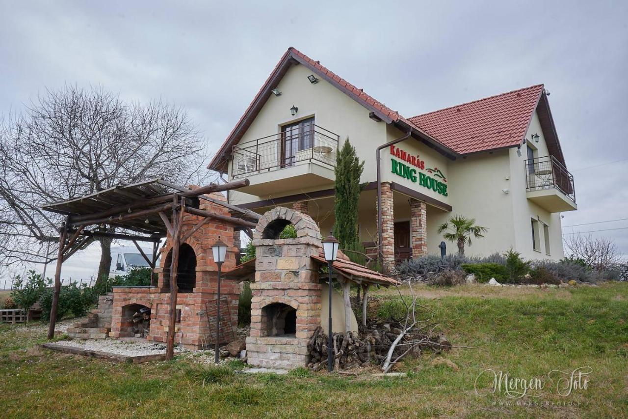 Kamaras Ring House Bed & Breakfast Mogyorod Exterior photo